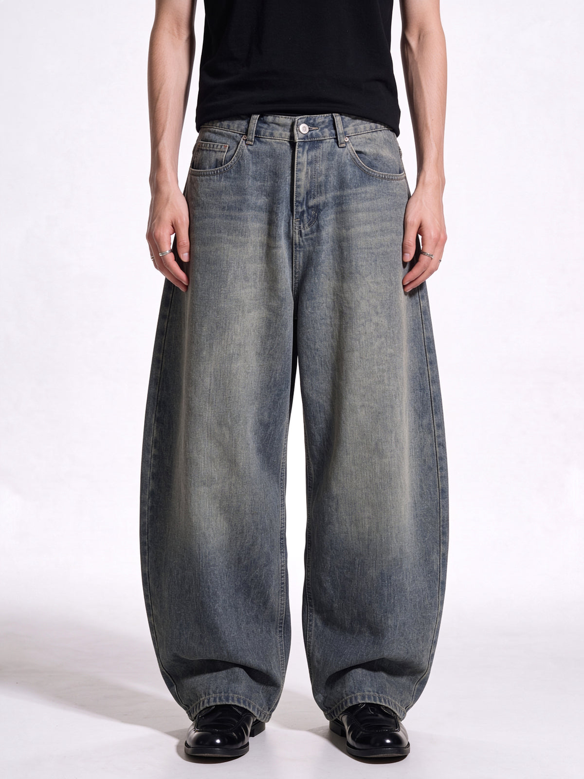 Dust-Line Balloon Baggy Jeans detail